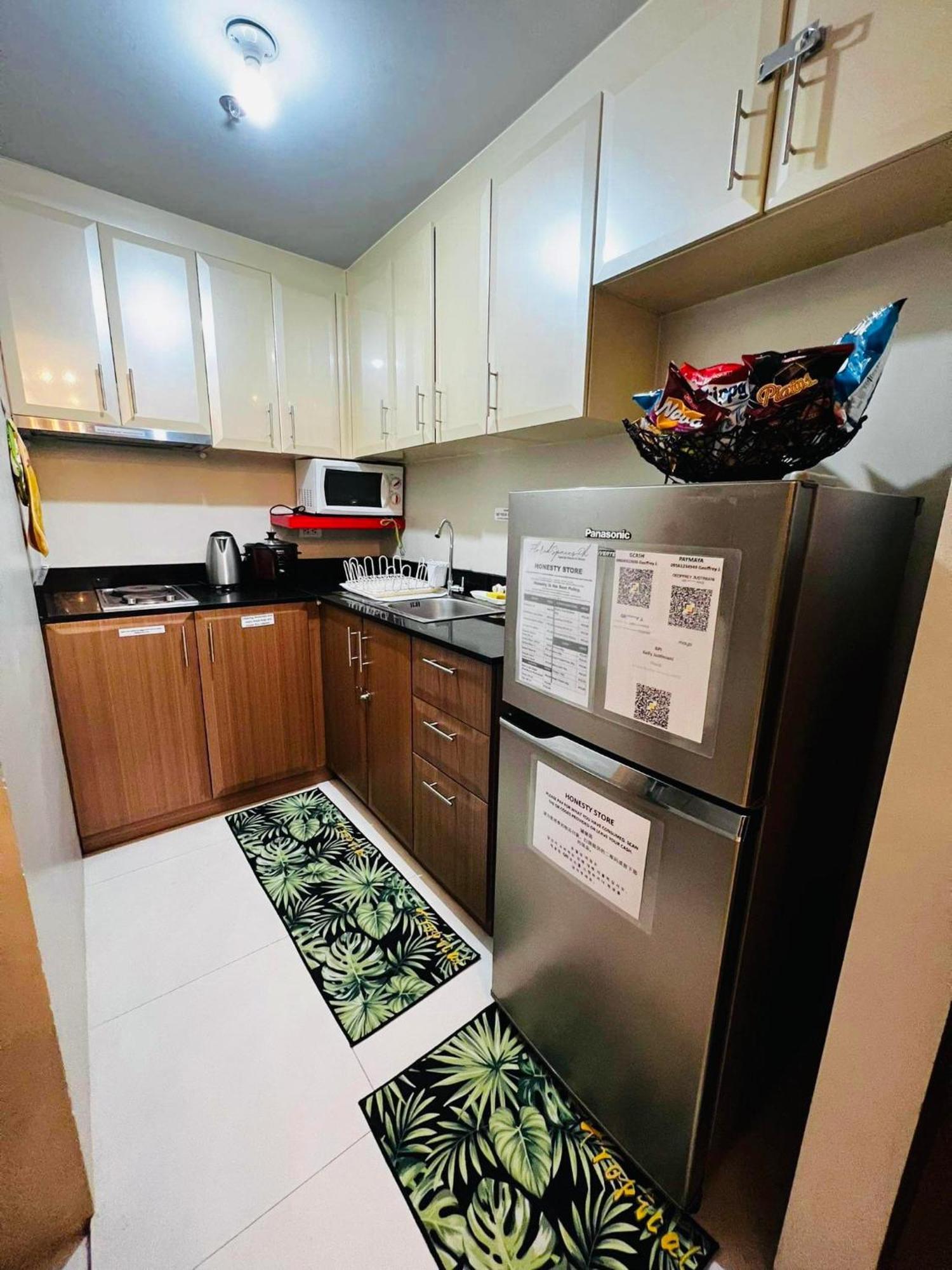 One Palm Tree Villas Condominium - Studio 10O With Balcony - Across Terminal 3 Airport Manila Exterior photo